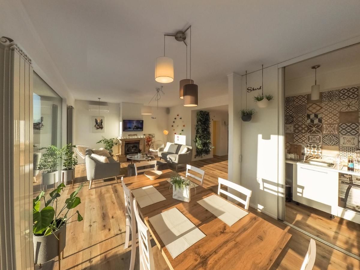 Гостевой дом Shard Boutique Hotel Брашов-20