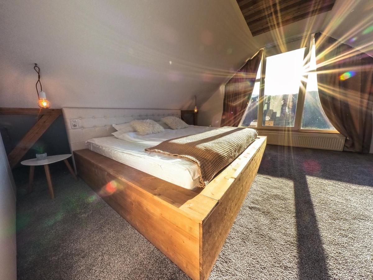 Гостевой дом Shard Boutique Hotel Брашов-26