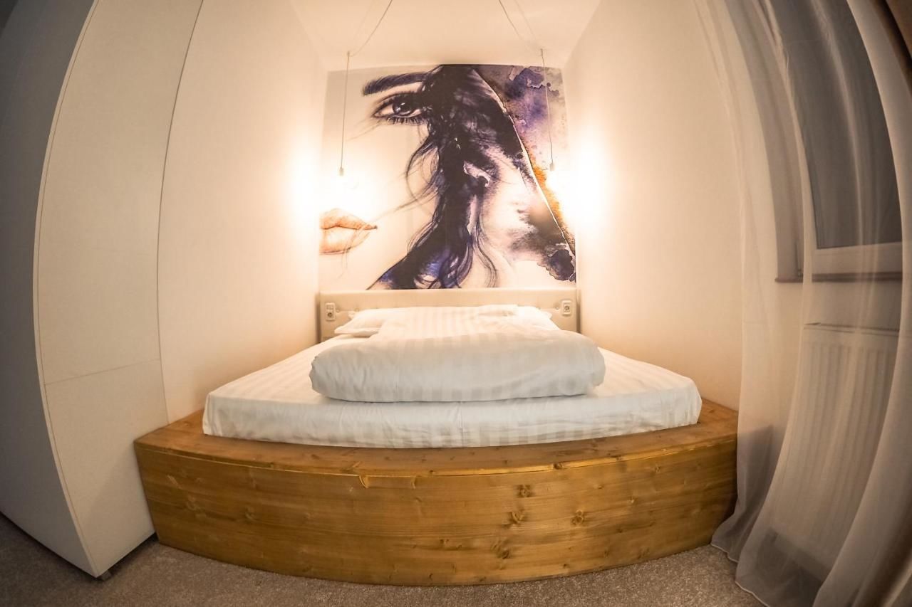 Гостевой дом Shard Boutique Hotel Брашов-40