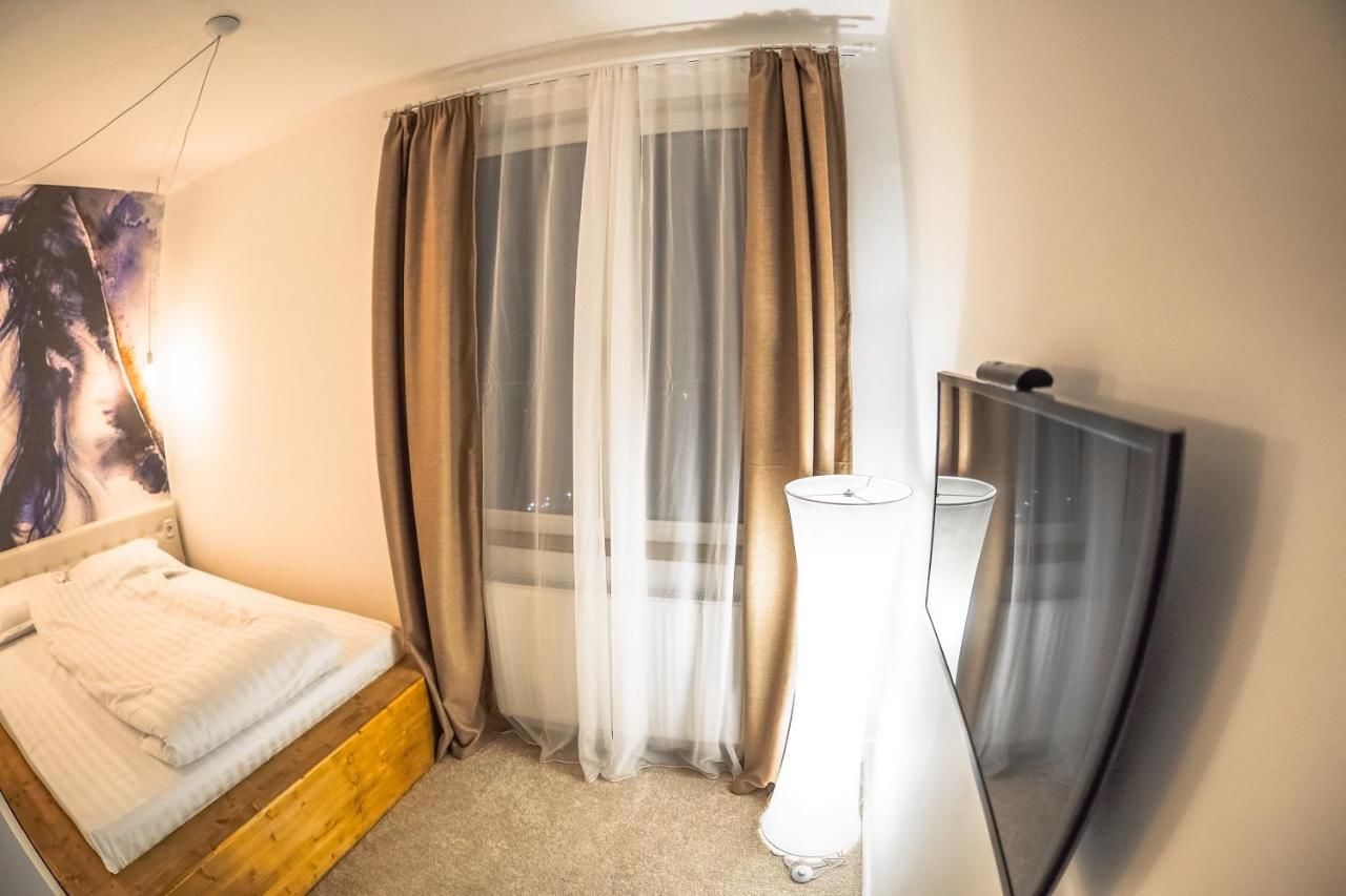 Гостевой дом Shard Boutique Hotel Брашов-42