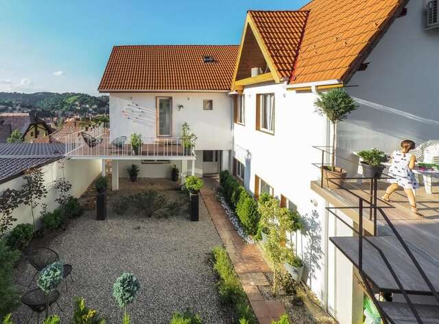 Гостевой дом Shard Boutique Hotel Брашов-17